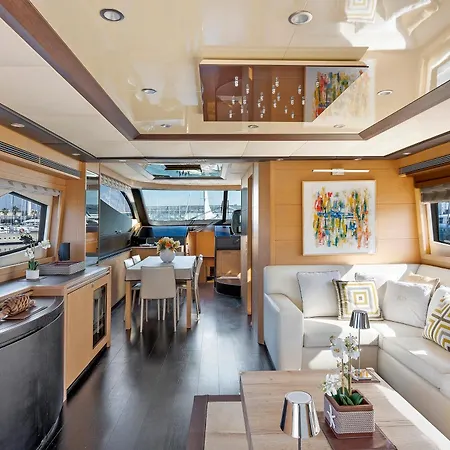 Yacht Joy 4 Cabin Bateau-hôtel *