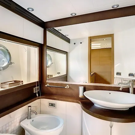 Bateau-hôtel Yacht Joy 4 Cabin *